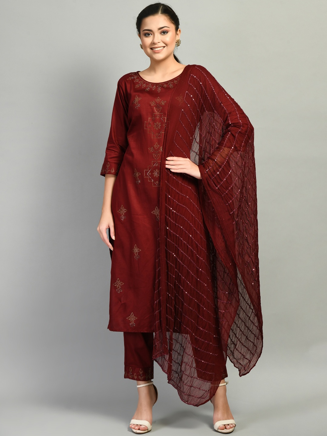 

DesiNoor com Women Maroon Embroidered Beads and Stones Kurta with Trousers & With Dupatta