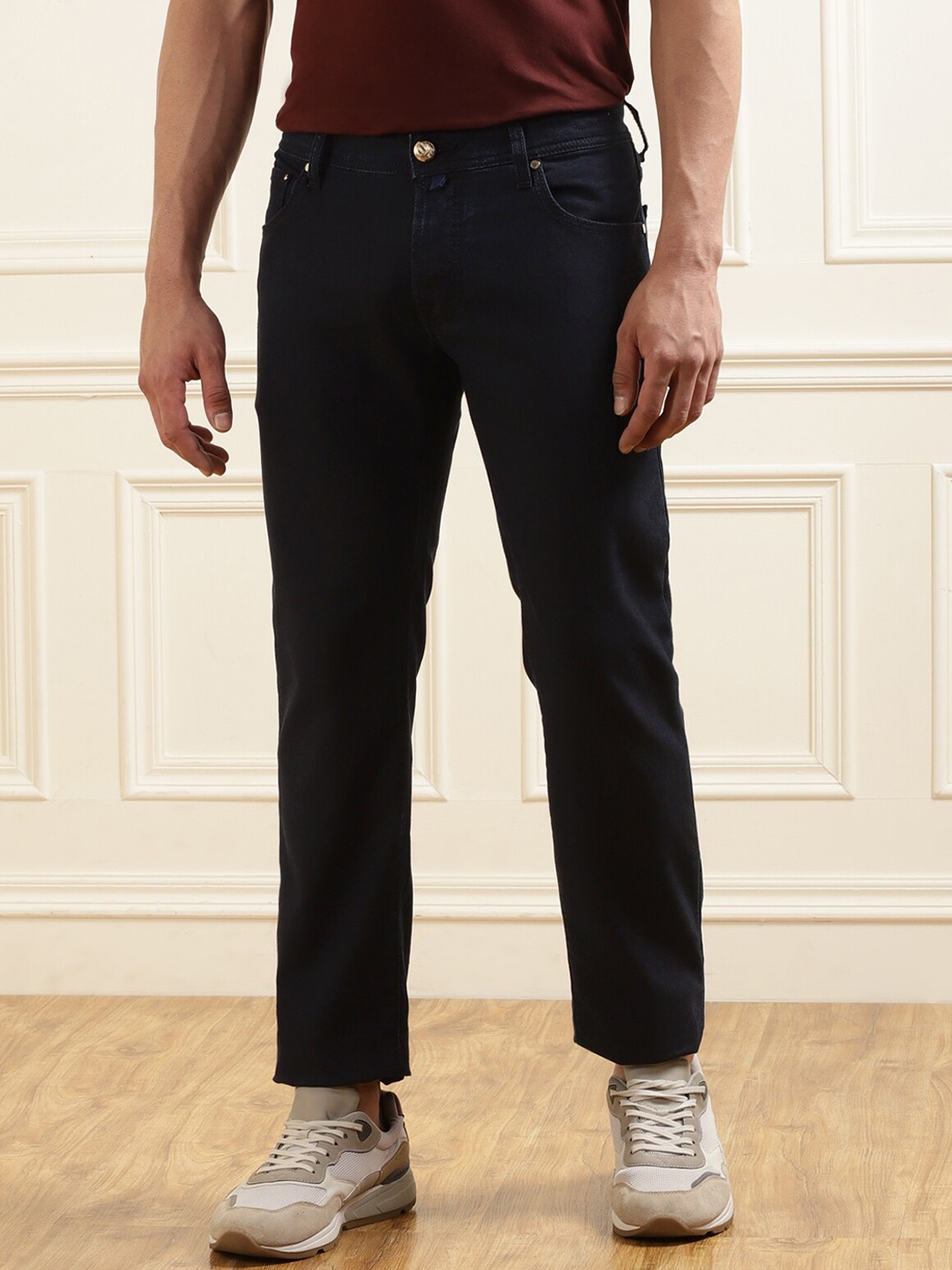 

Jacob Cohen Men Blue Solid Regular Fit Jeans