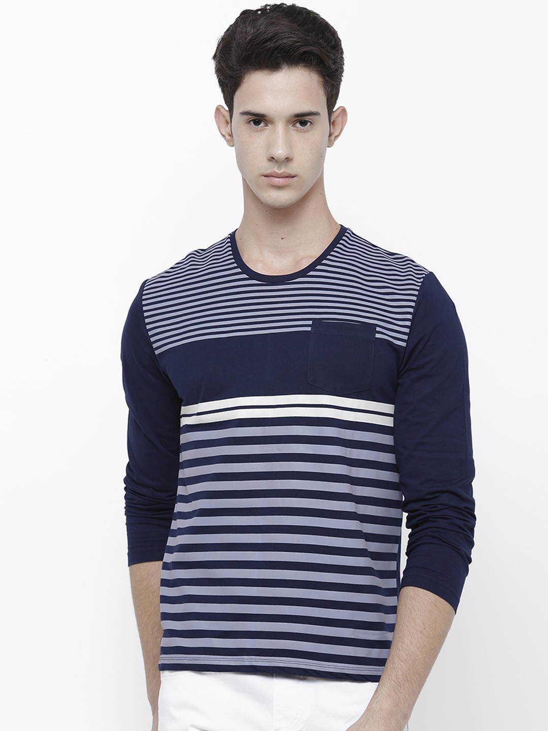 

LOCOMOTIVE Men Blue Printed Round Neck Slim Fit T-shirt
