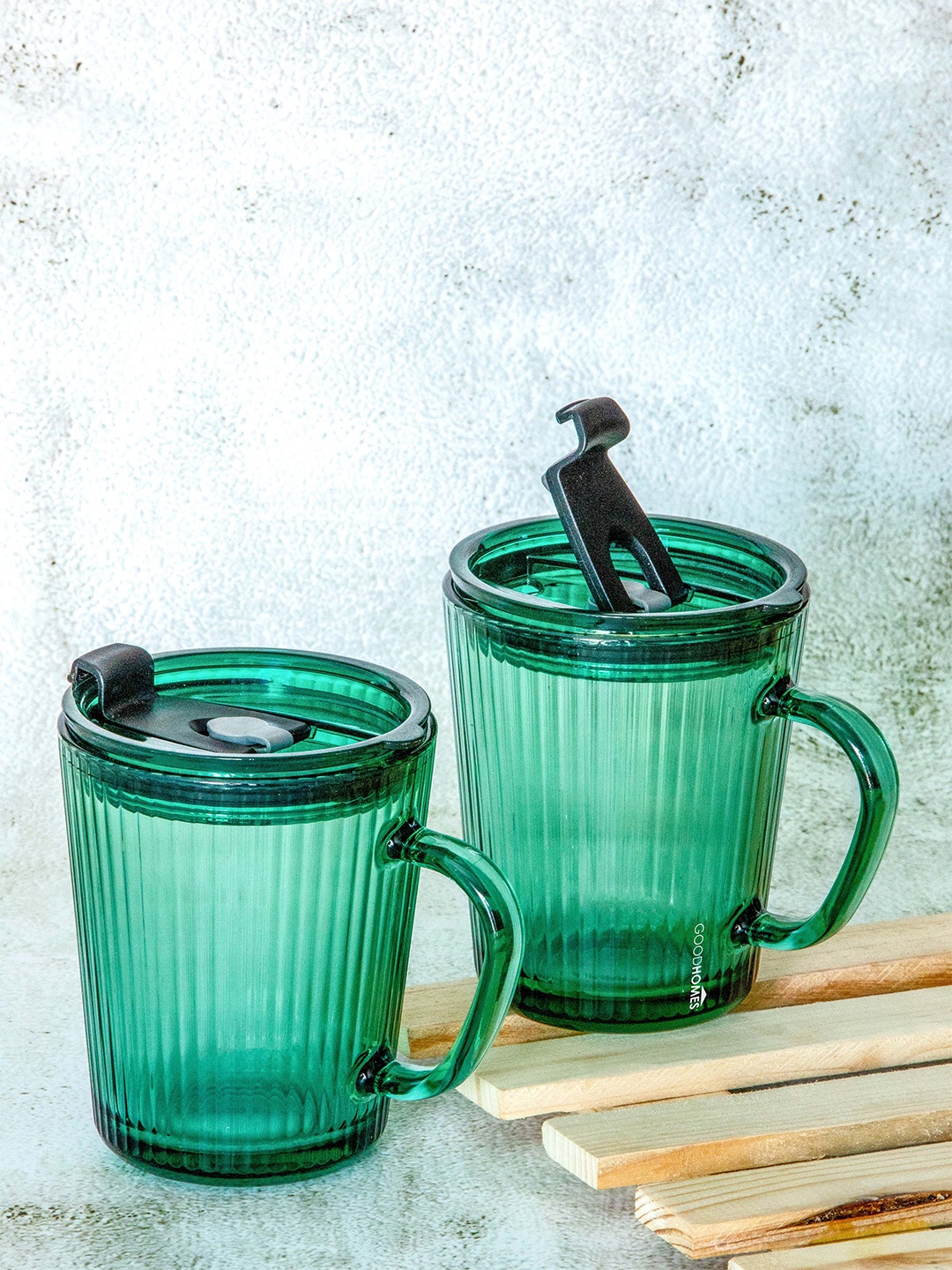 

GOODHOMES Transparent & Green Set Of 2 Glass Sipper with Lid & Straw Mugs 370 ml Each