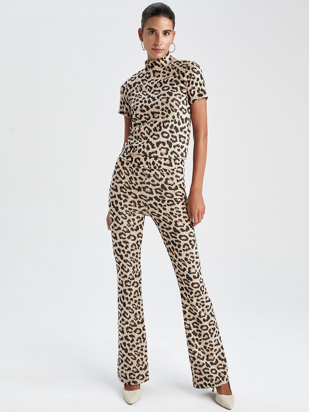 

DeFacto Women Black Animal Printed Trousers