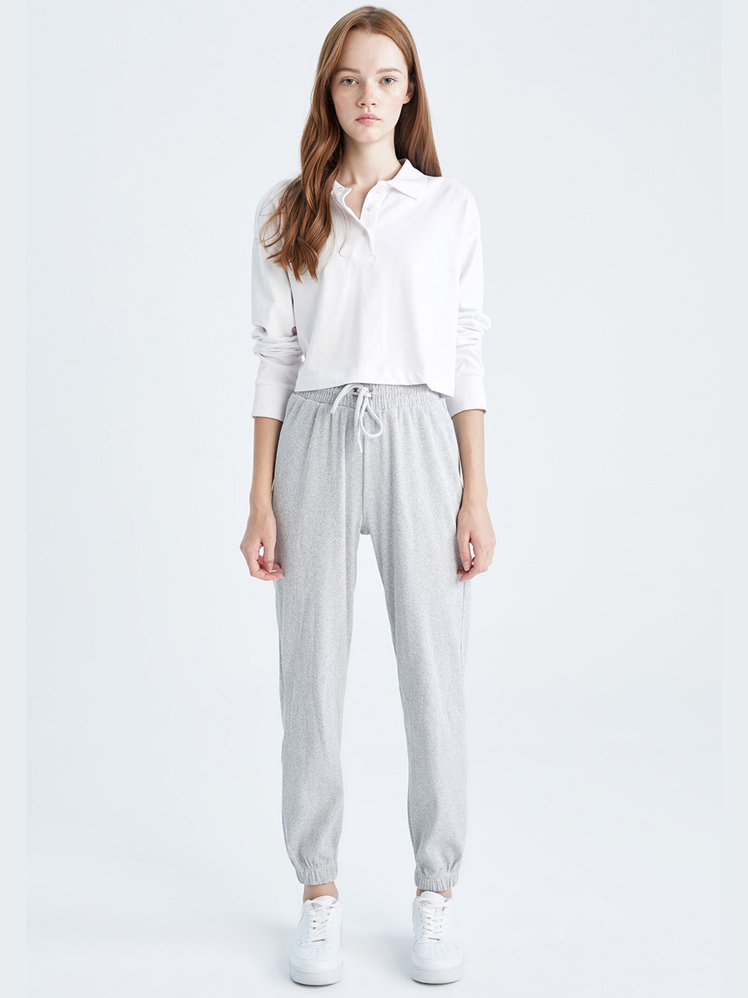 

DeFacto Women Grey Solid Joggers Trousers