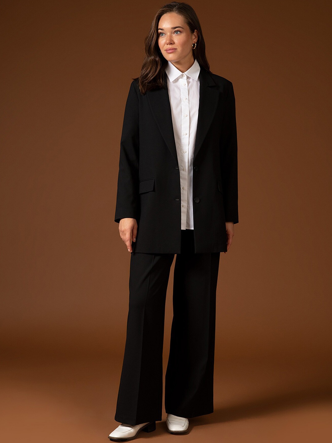 

DeFacto Women Black Pleated Trousers