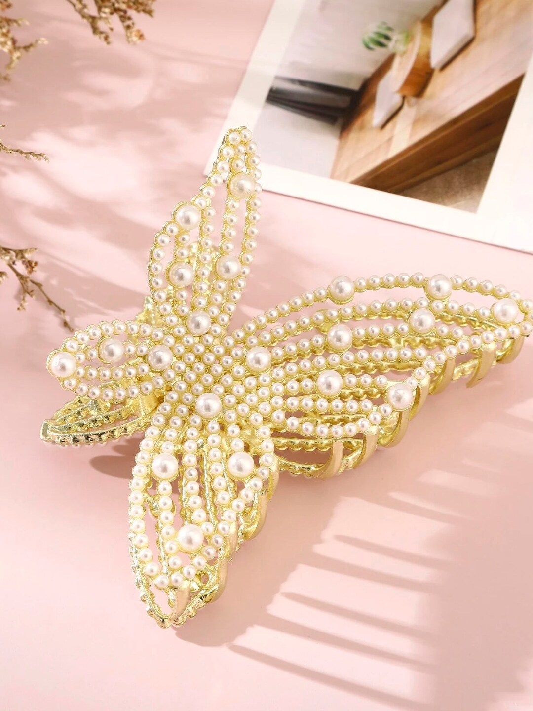 

OOMPH Women Gold-Toned & White Embellished Claw Clip