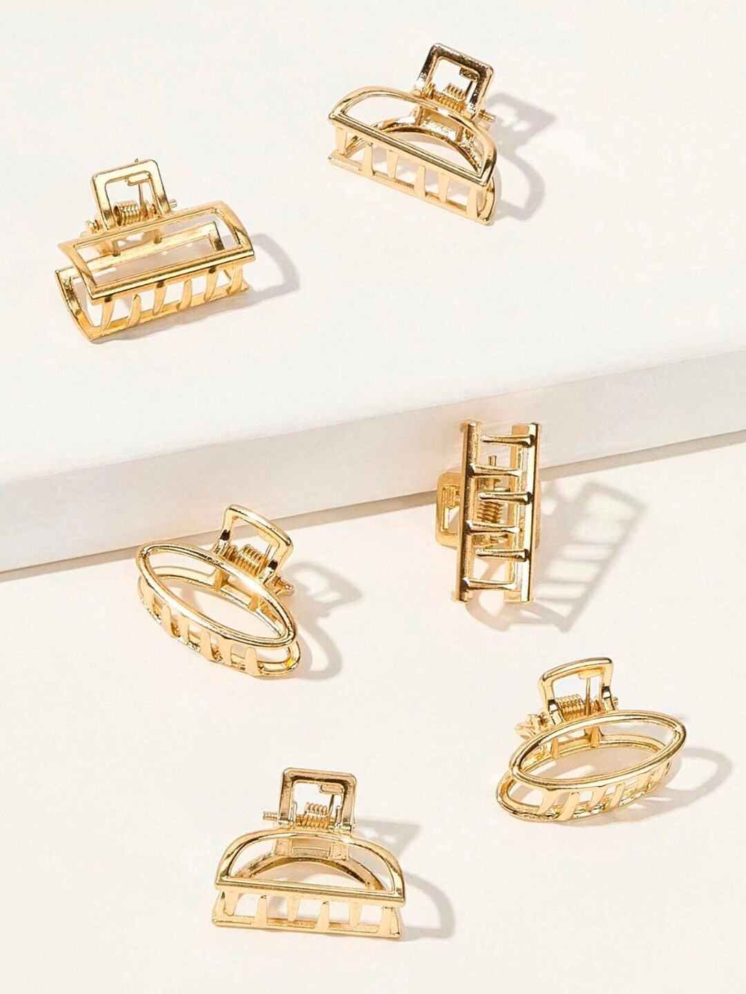 

OOMPH Women Gold-Toned Set of 6 Claw Clip