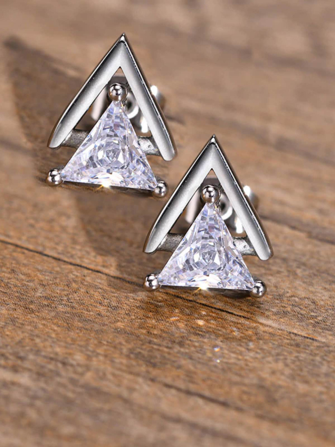 

OOMPH Men White & Silver-Plated Cubic Zirconia Geometric Studs Earrings