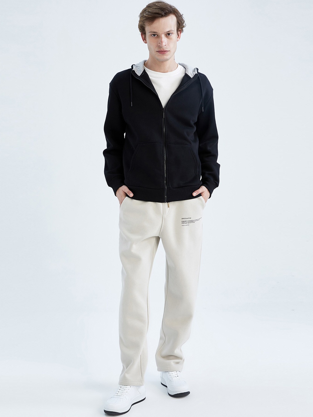 

DeFacto Men White Solid Trousers