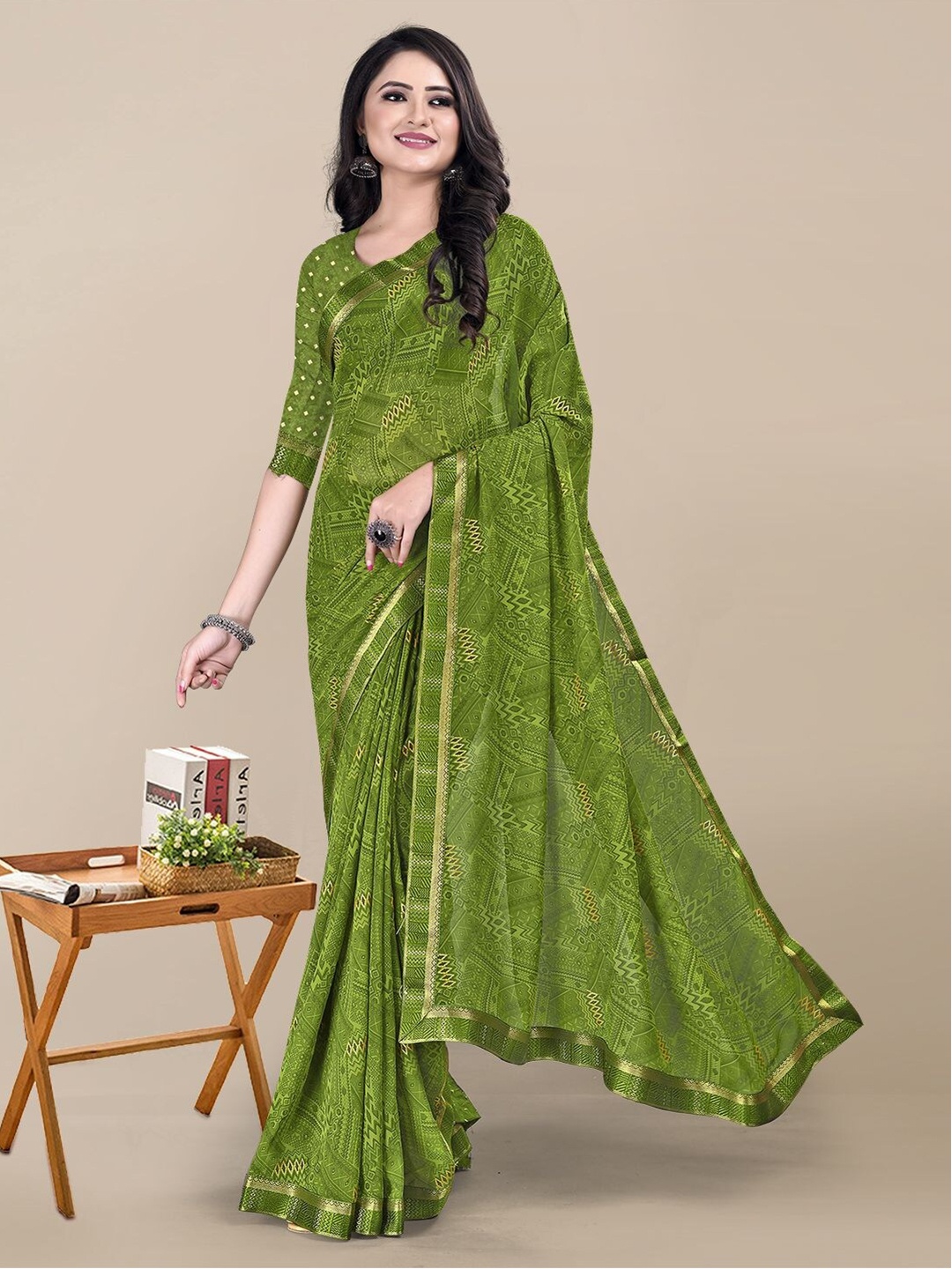 

KALINI Women Green & Gold-Toned Zari Pure Georgette Saree With Unstitched Blouse