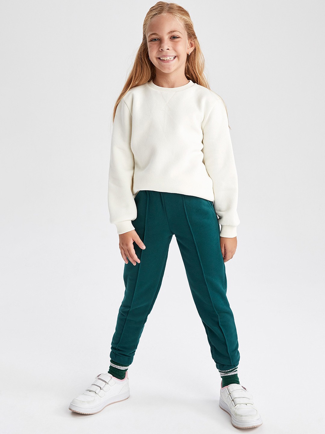 

DeFacto Girls Green Joggers Cotton Trousers