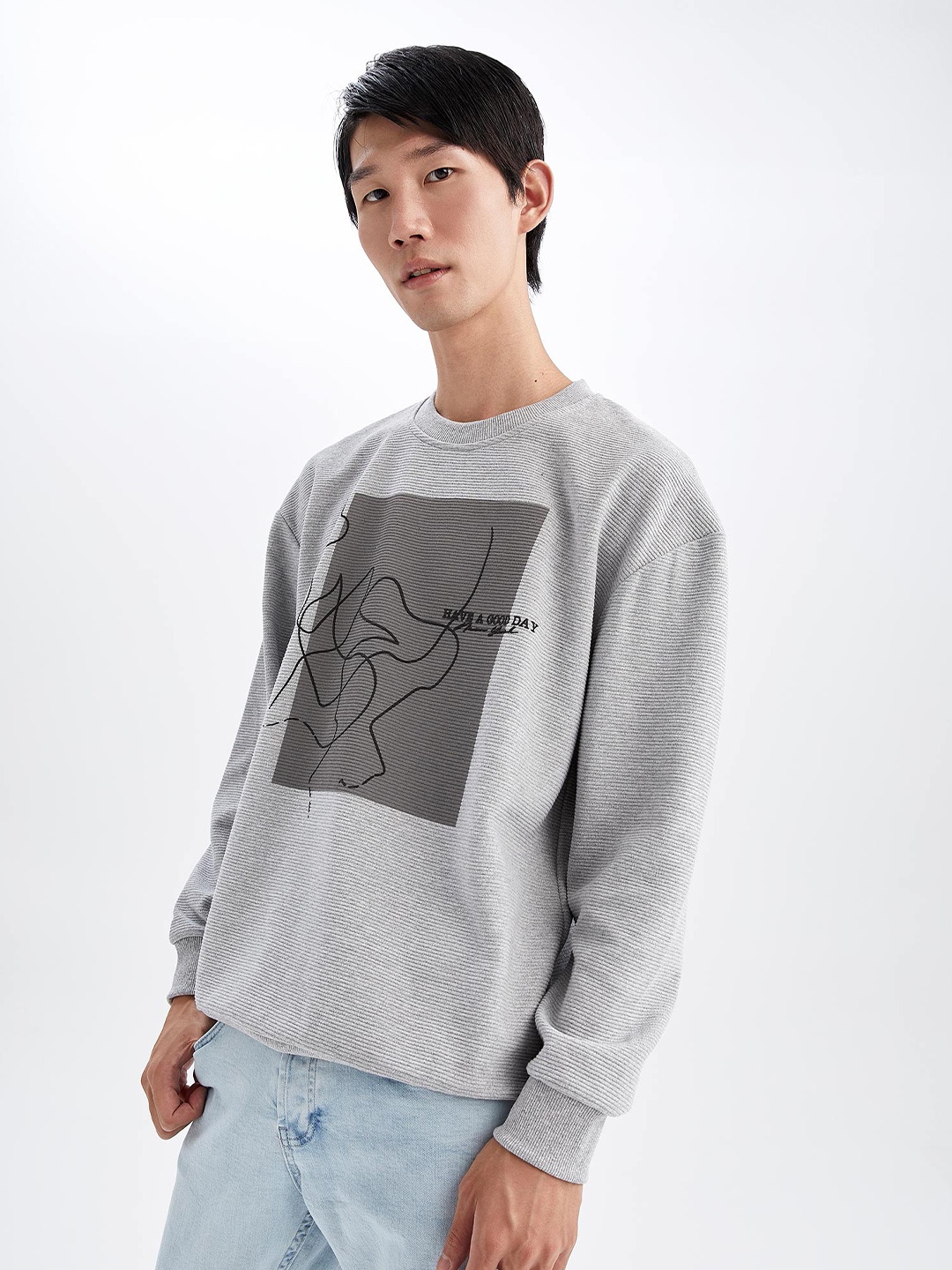 

DeFacto Men Grey Printed Sweatshirt