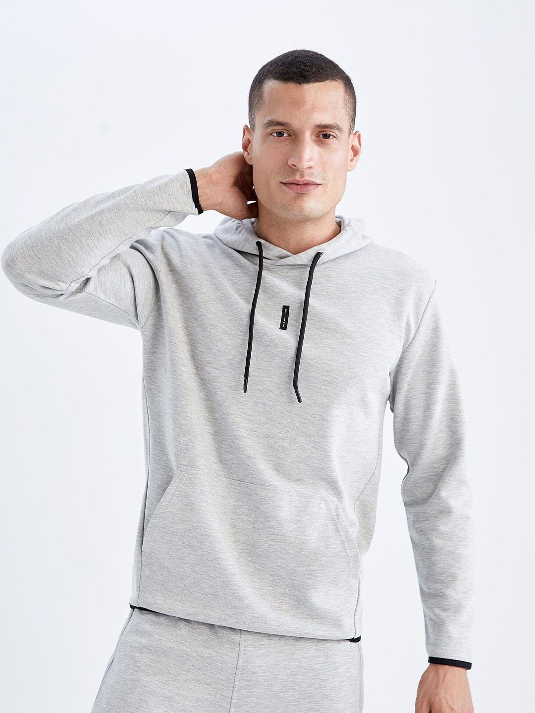 

DeFacto Men Grey Melange Solid Hooded Long Sleeves Sweatshirt