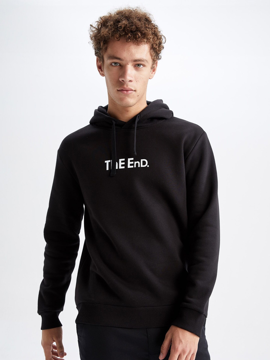 

DeFacto Men Black & White Printed Hooded Sweatshirt