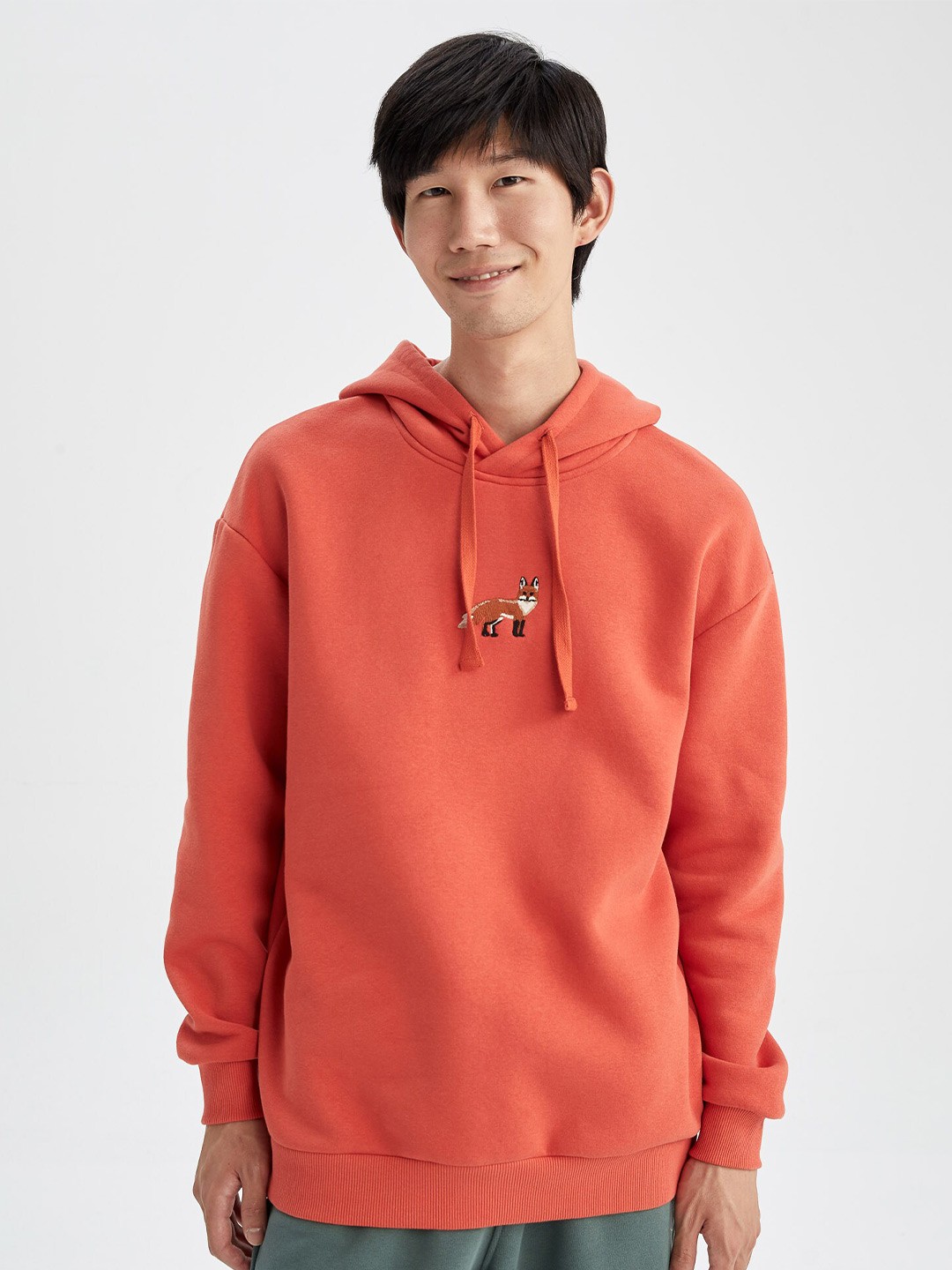 

DeFacto Men Orange Solid Cotton Hooded Sweatshirt
