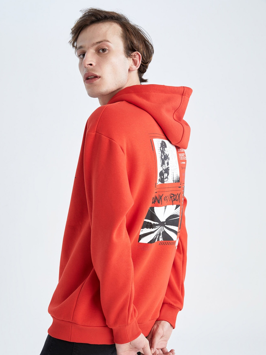 

DeFacto Men Red Printed Hooded Sweatshirt