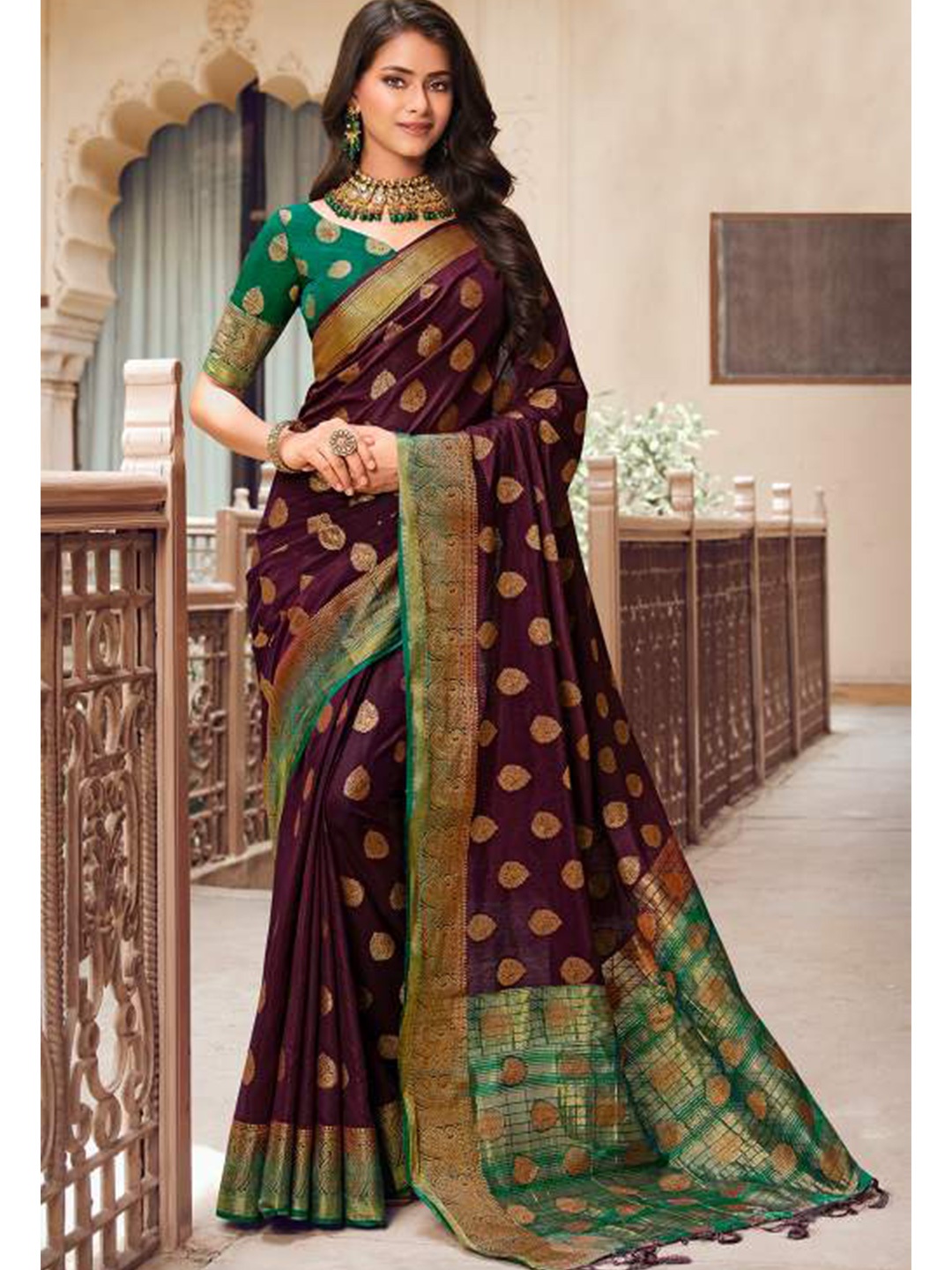 

KARAGIRI Women Purple & Green Woven Design Zari Art Silk Banarasi Saree