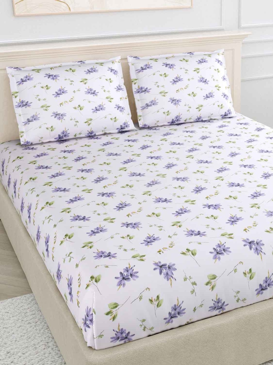 

haus & kinder Purple & White Floral 186 TC King Bedsheet with 2 Pillow Covers