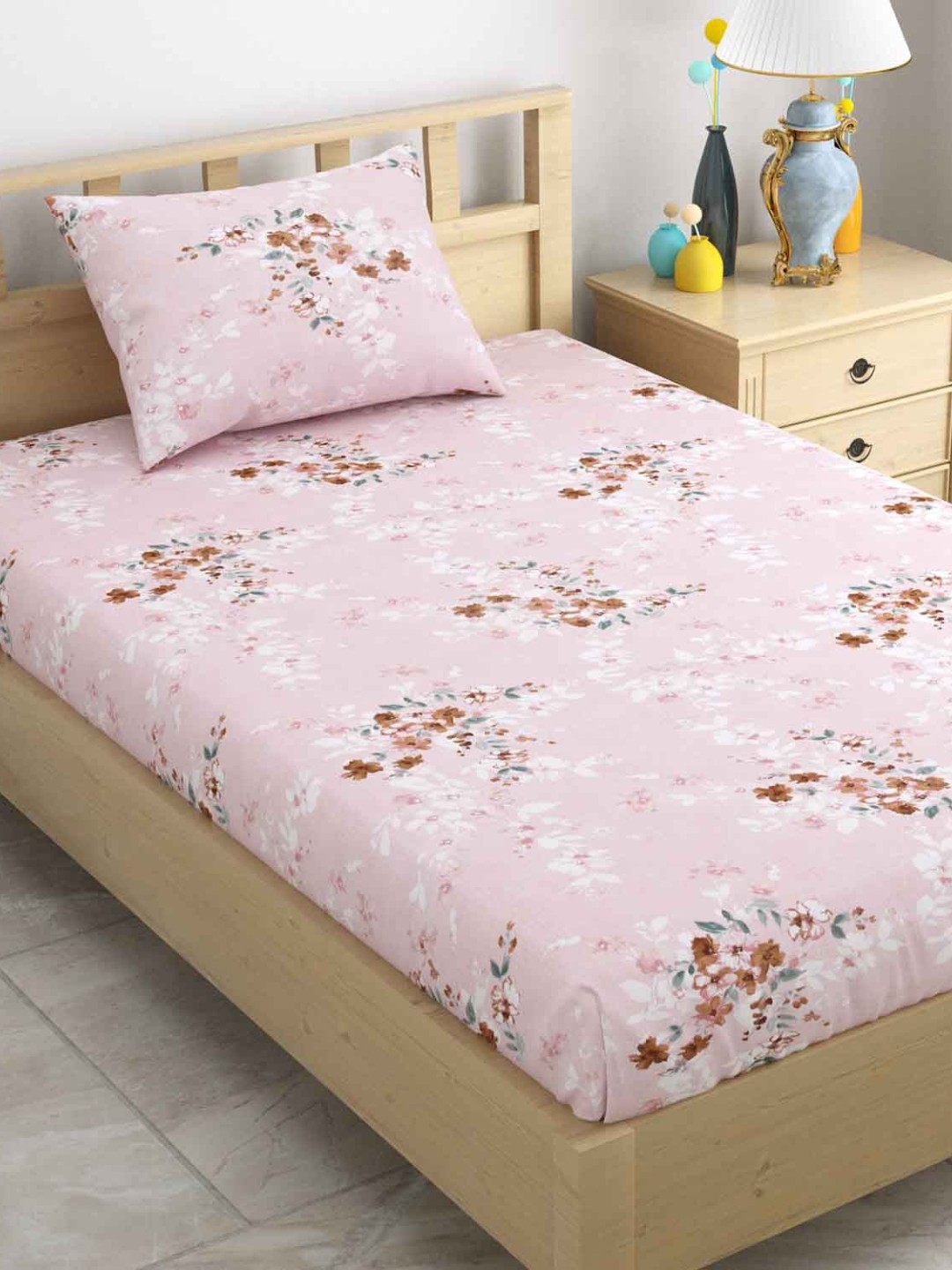 

haus & kinder Pink & White Floral 186 TC Single Cotton Bedsheet with 1 Pillow Covers