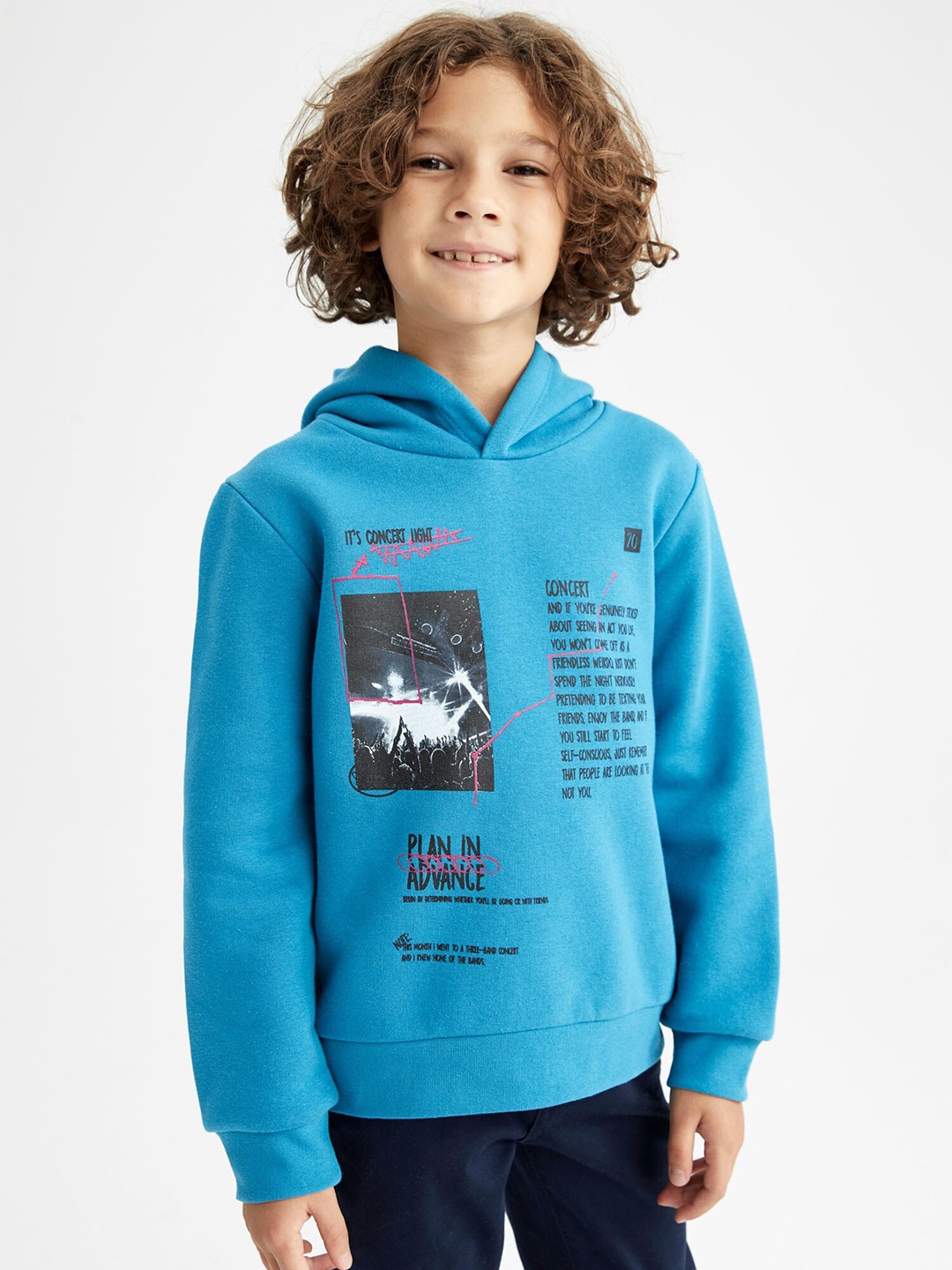 

DeFacto Boys Turquoise Blue Printed Hooded Sweatshirt