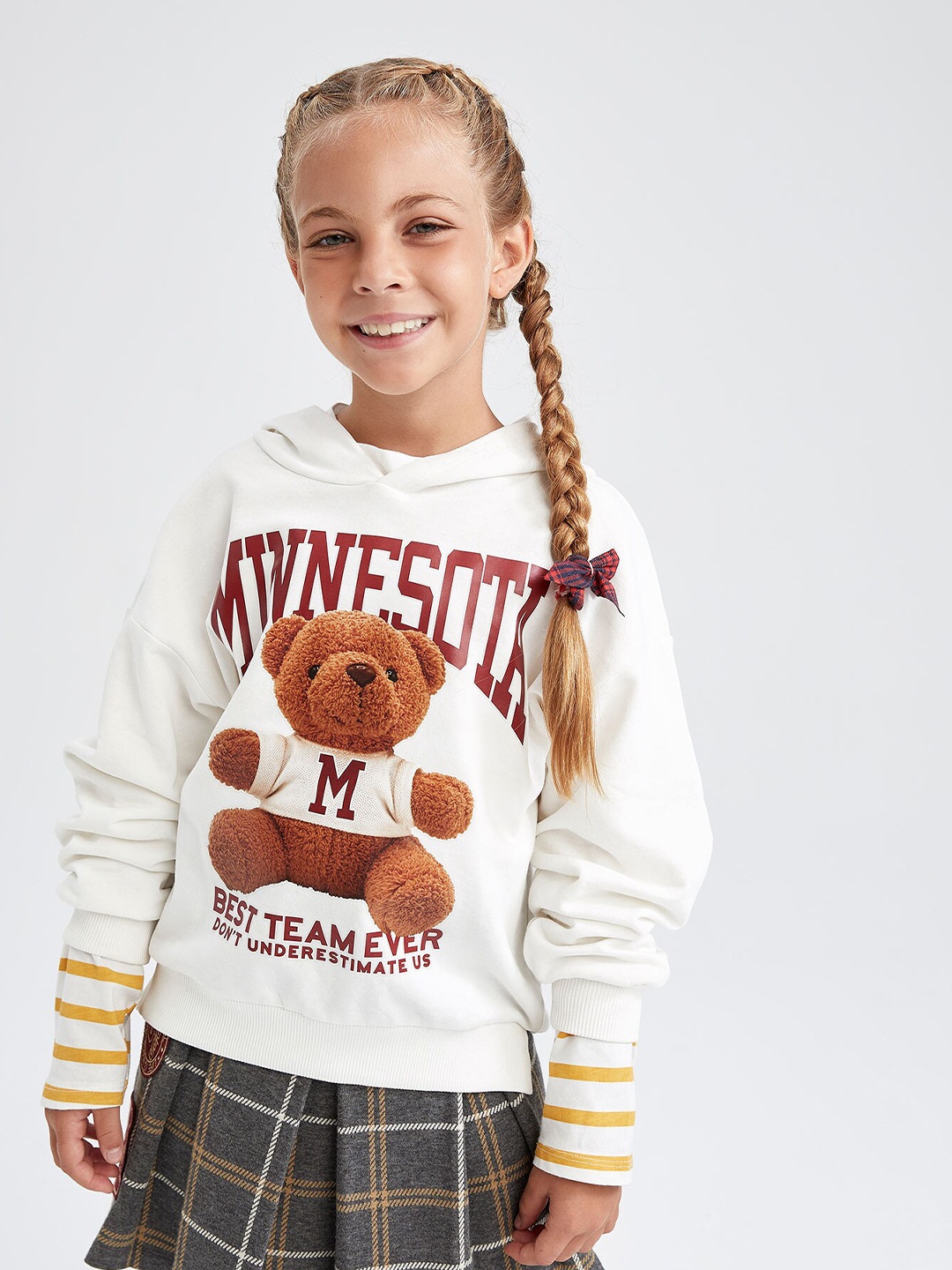 

DeFacto Girls Beige Printed Sweatshirt
