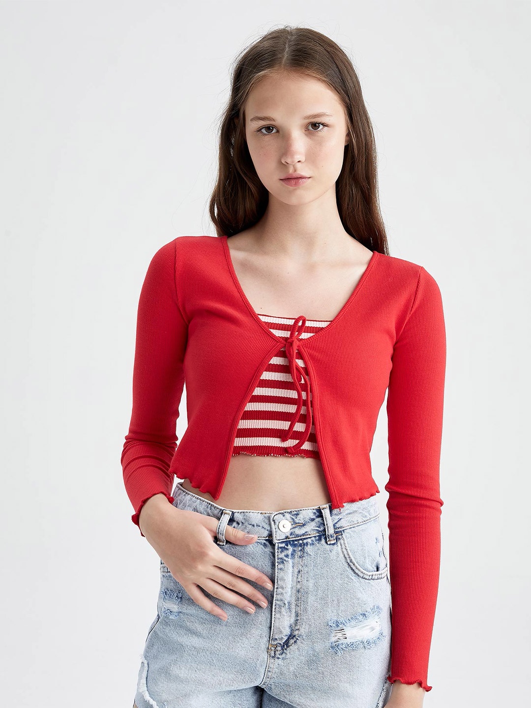 

DeFacto Women Red Solid Crop Cardigan