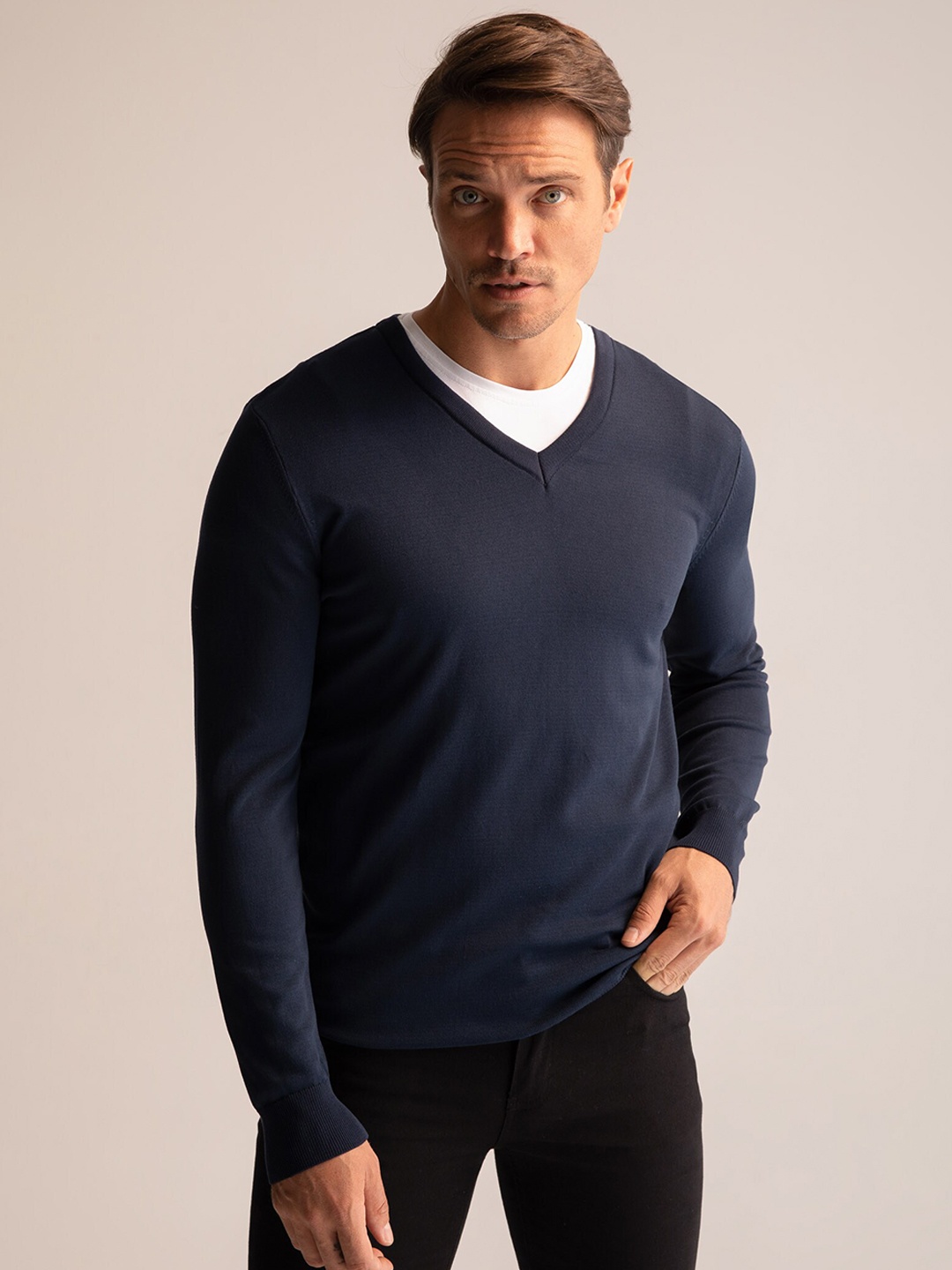 

DeFacto Men Navy Blue Solid Pullover