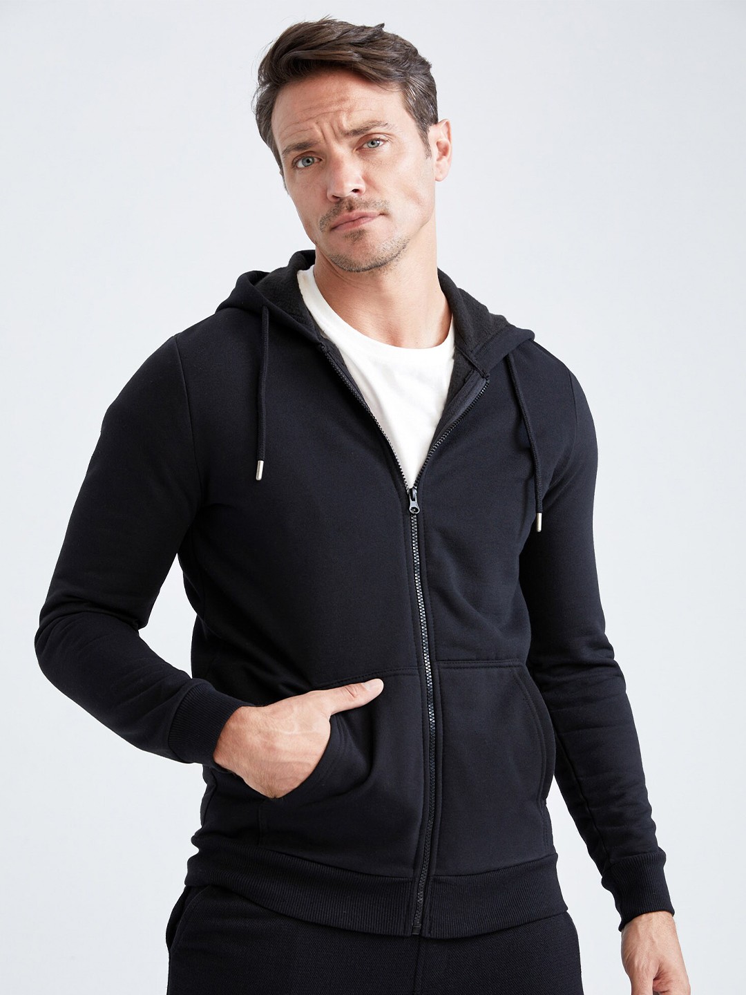 

DeFacto Men Black Solid Hooded Polyester Sweatshirt