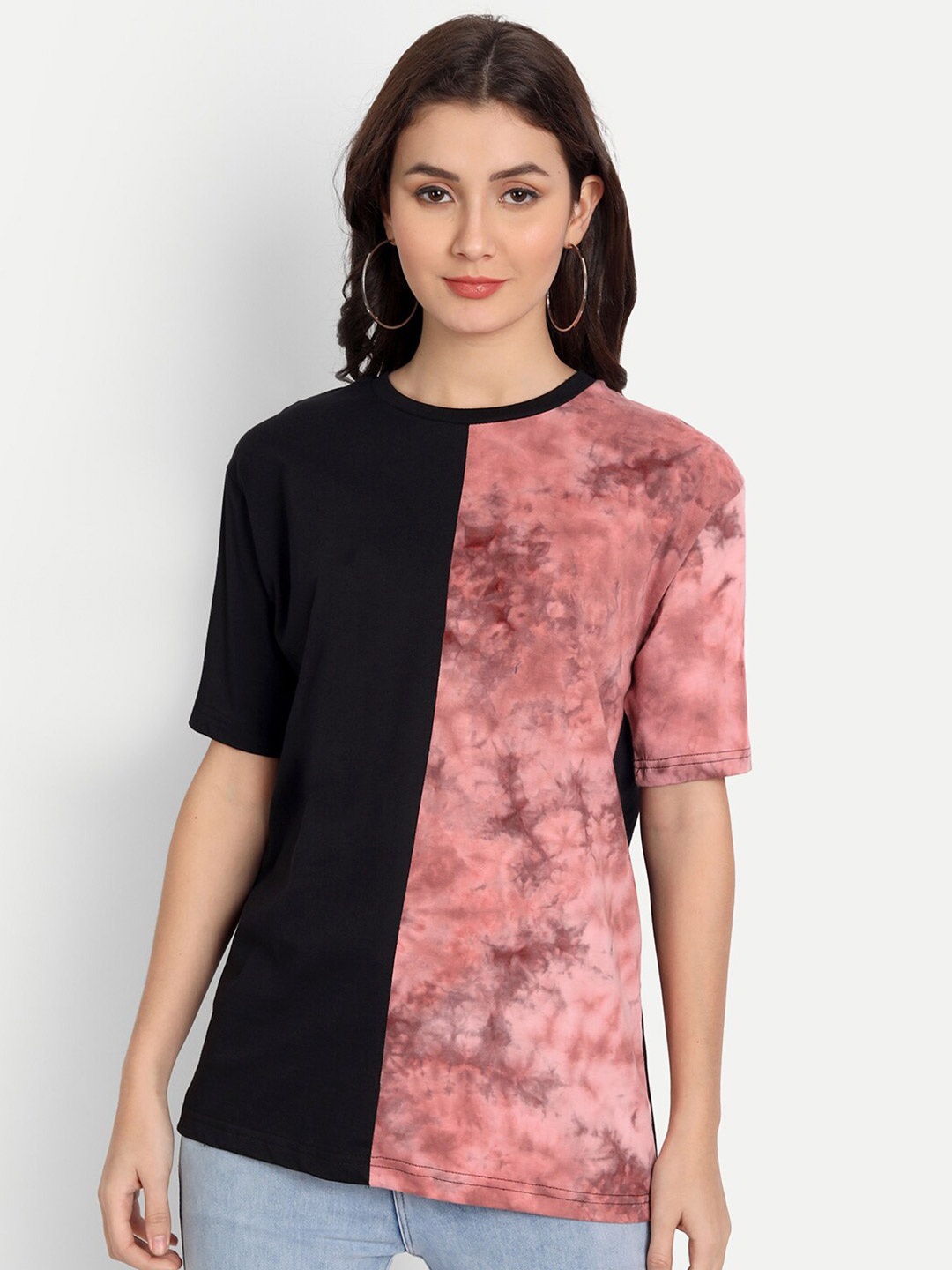 

COLOR CAPITAL Women Black & Red Tie and Dye Dyed Pure Cotton T-shirt