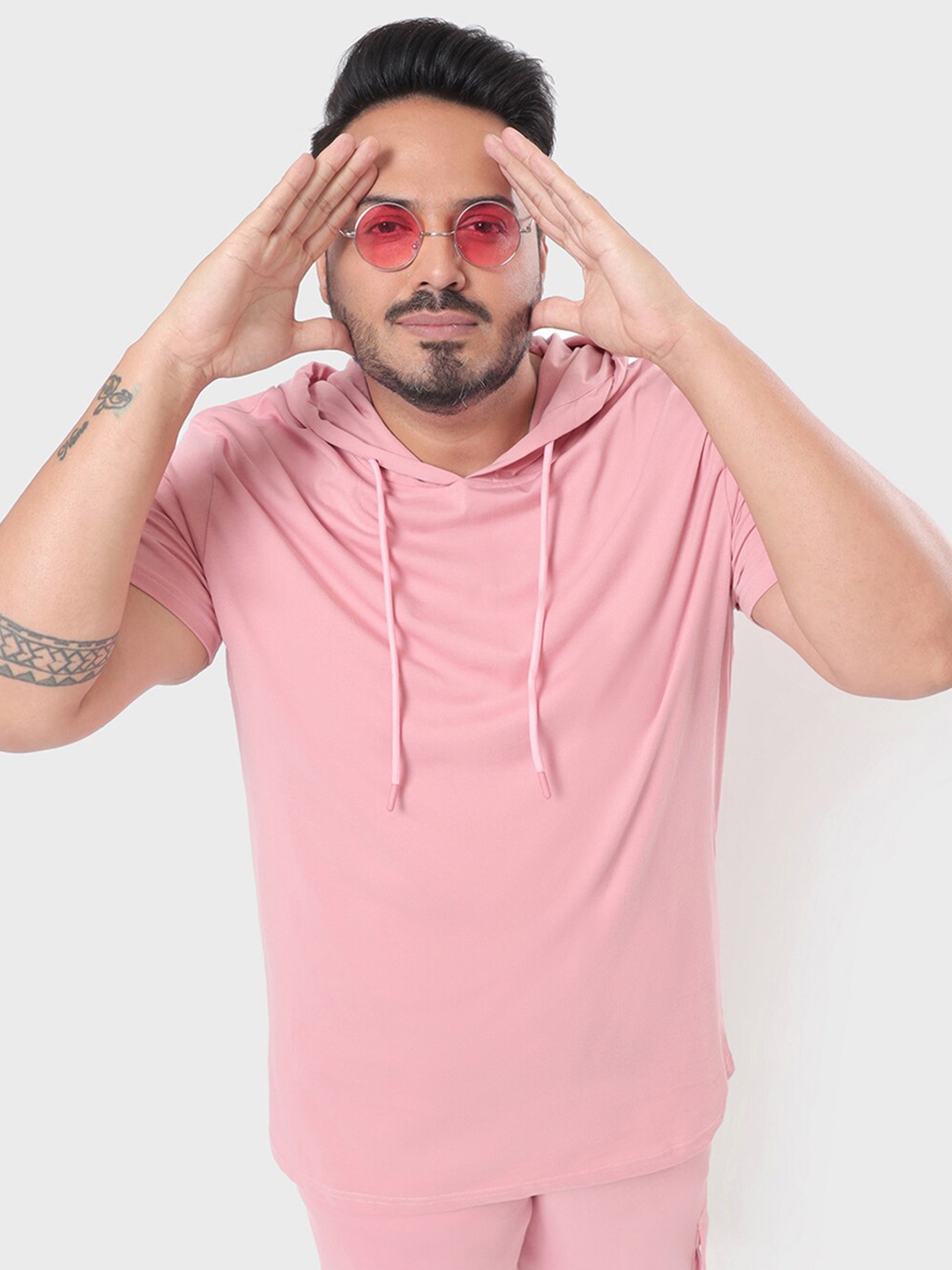 

Bewakoof Plus Men Plus Size Pink Solid Hooded T-shirt