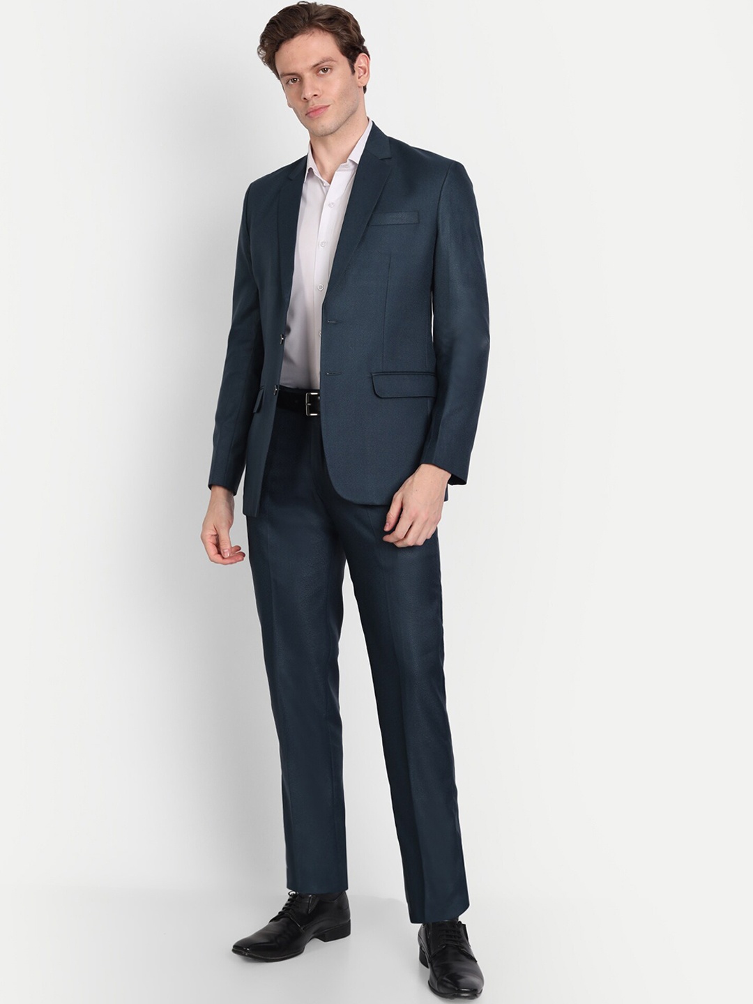 

TrulyFeb Men Teal Green Solid Slim-Fit Two Piece Suit