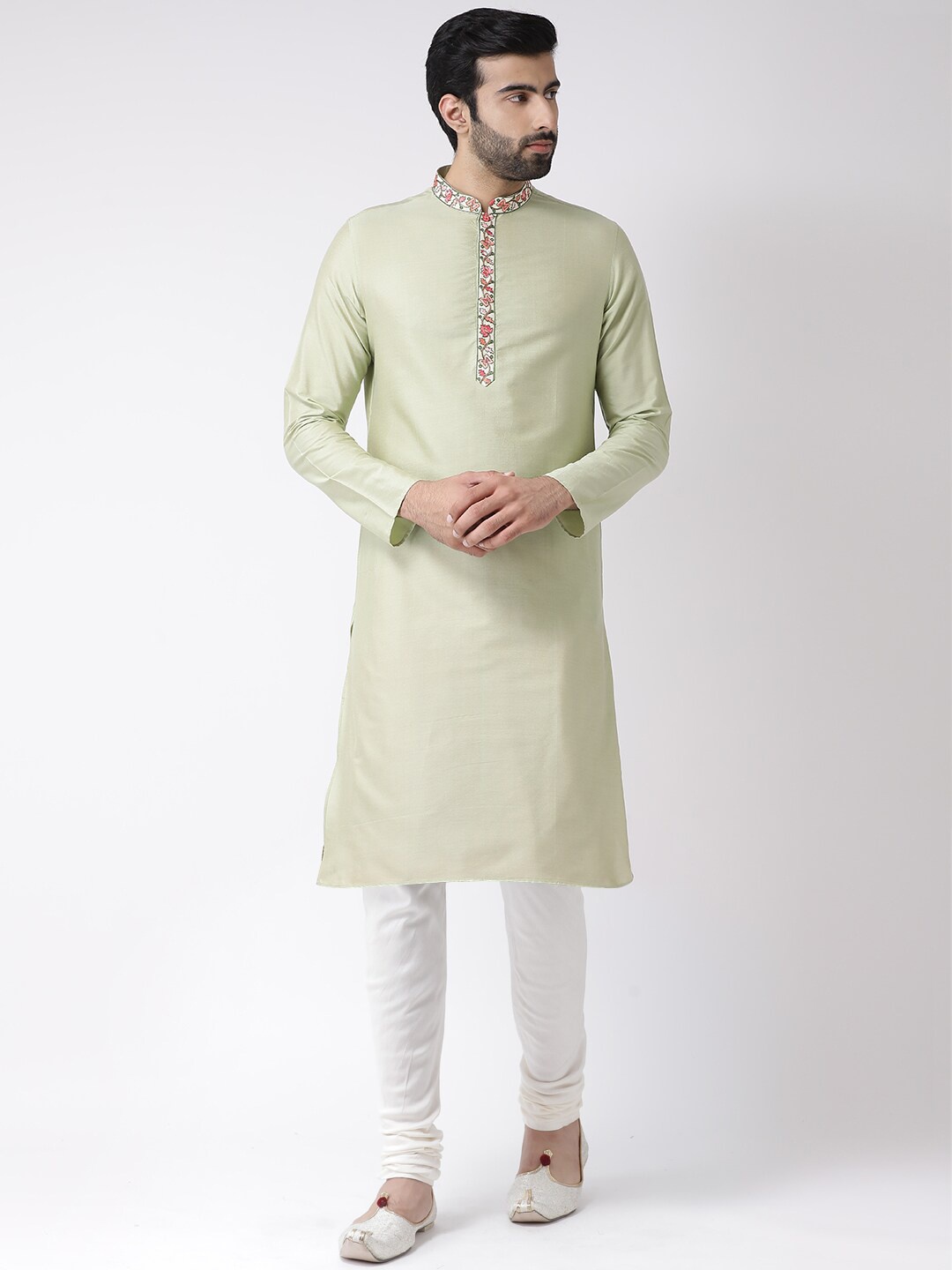 

KISAH Men Green Solid Kurta with Churidar