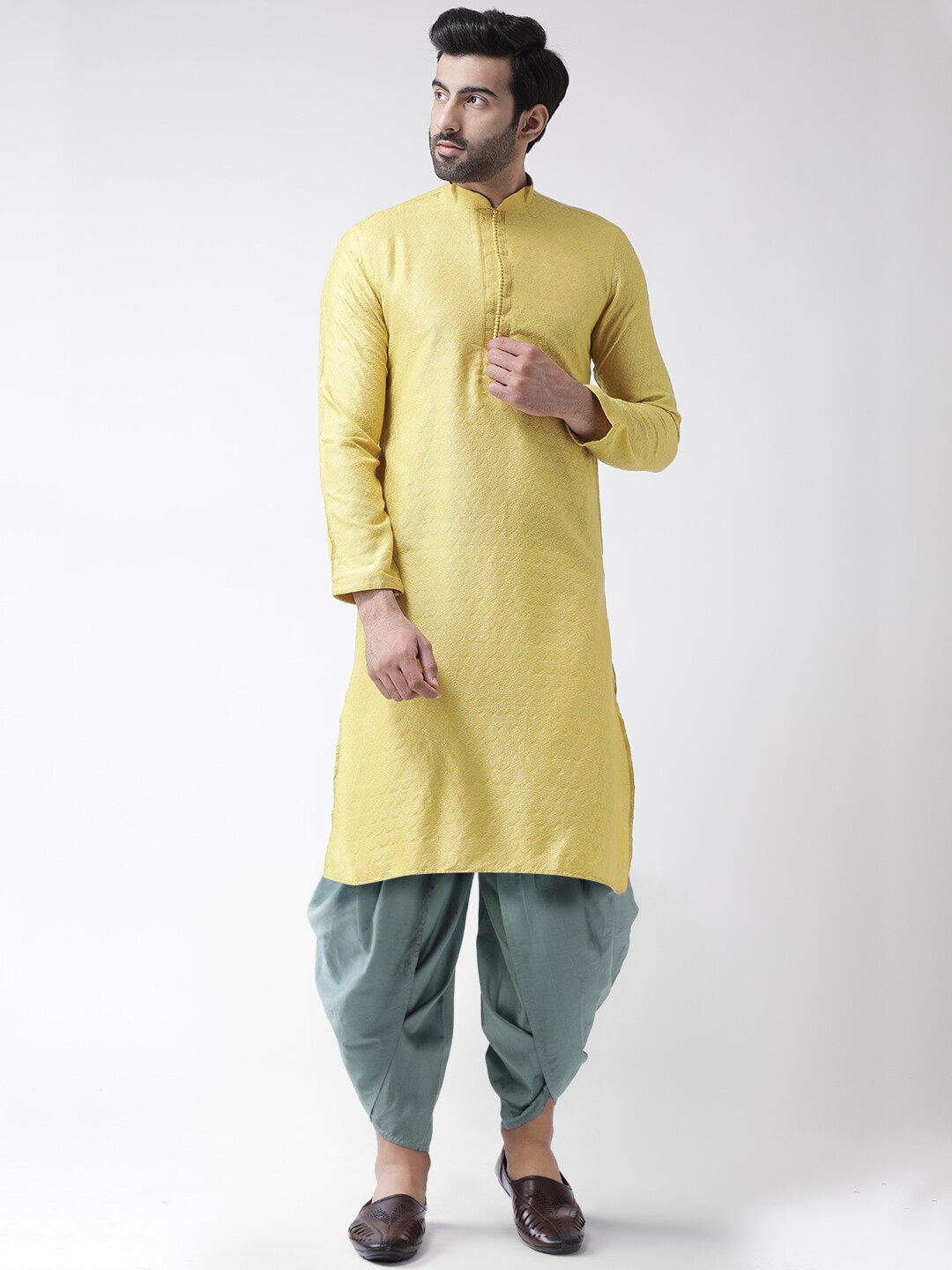 

KISAH Men Yellow & Green Kurta with Churidar