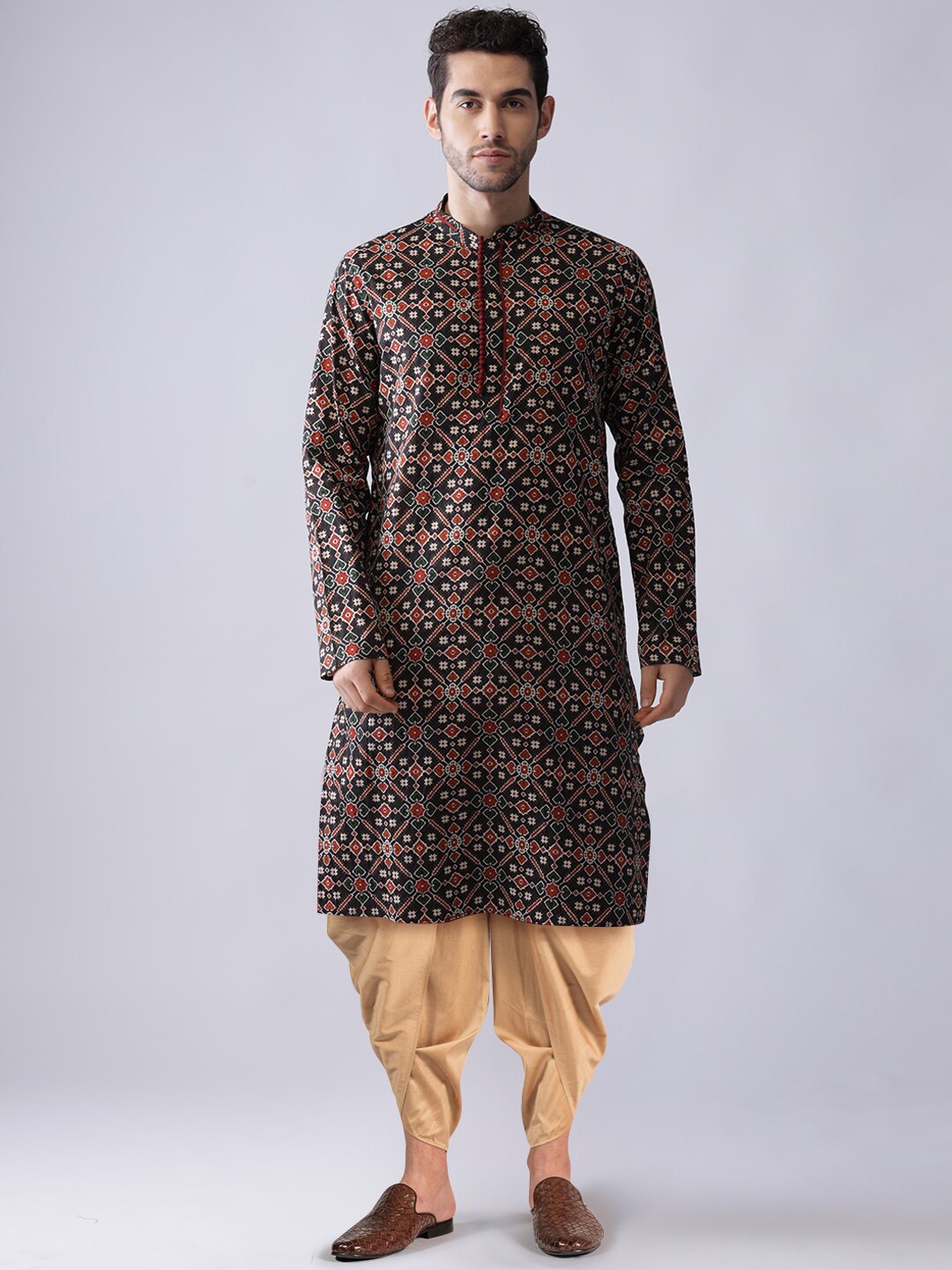 

KISAH Men Black Printed Kurta with Dhoti Pant Set