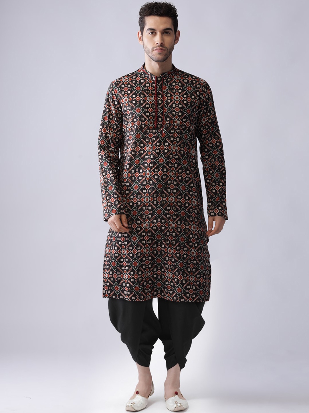 

KISAH Men Black & Maroon Ethnic Motifs Printed Kurta with Dhoti Pants