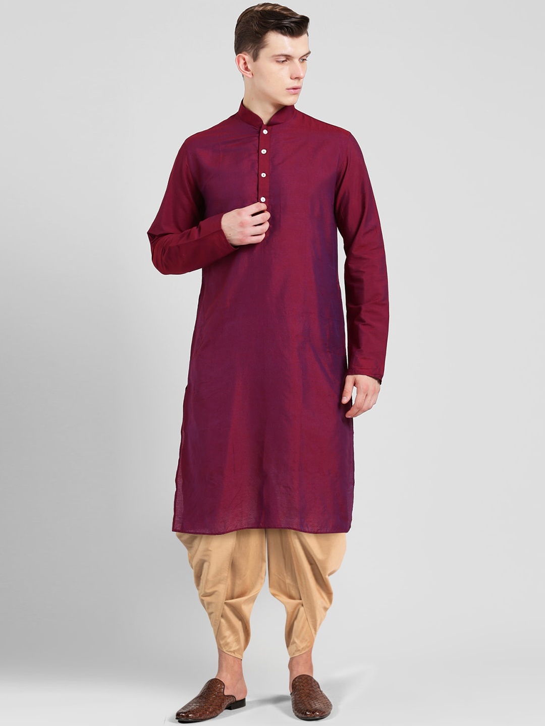 

KISAH Men Magenta Solid Kurta with Dhoti Pants