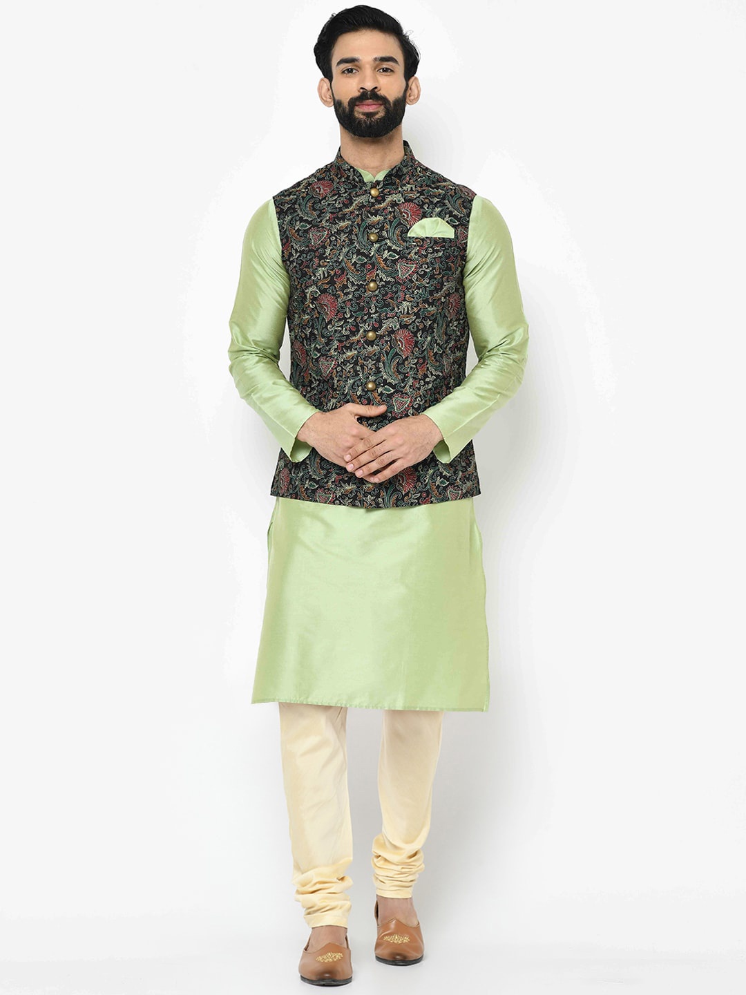 

KISAH Men Green Solid Kurta With Churidar & Kantha Print Nehru Jacket