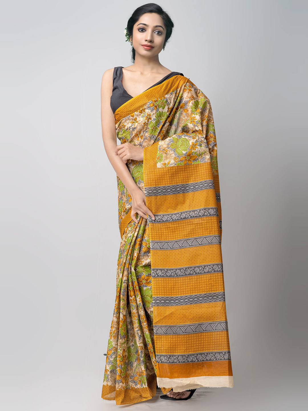 

Unnati Silks Beige & Green Ethnic Motifs Pure Cotton Kovai Saree