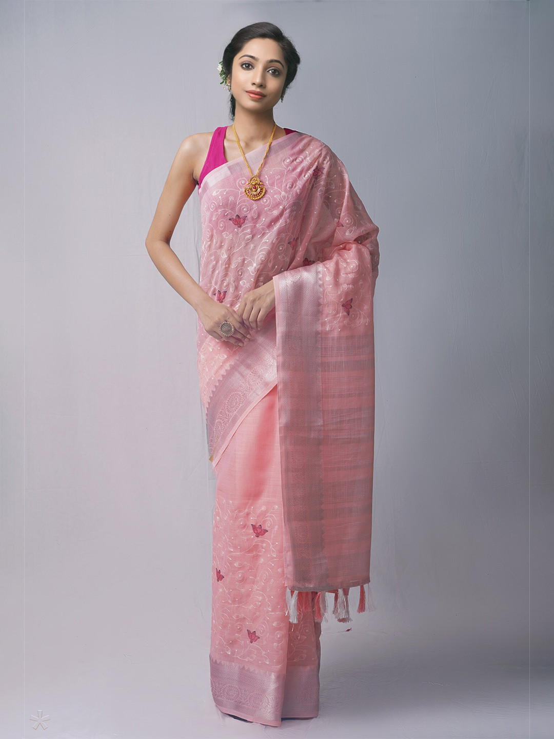 

Unnati Silks Pink & Silver-Toned Floral Embroidered Zari Pure Linen Saree
