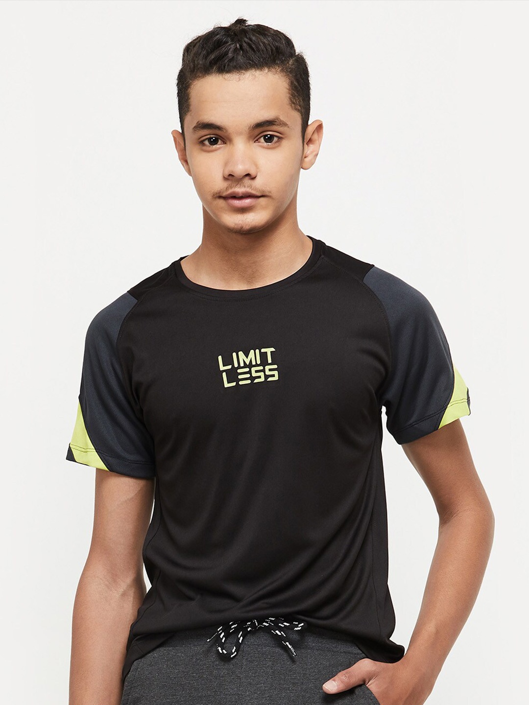max Boys Black Typography Printed Nylon T-shirt