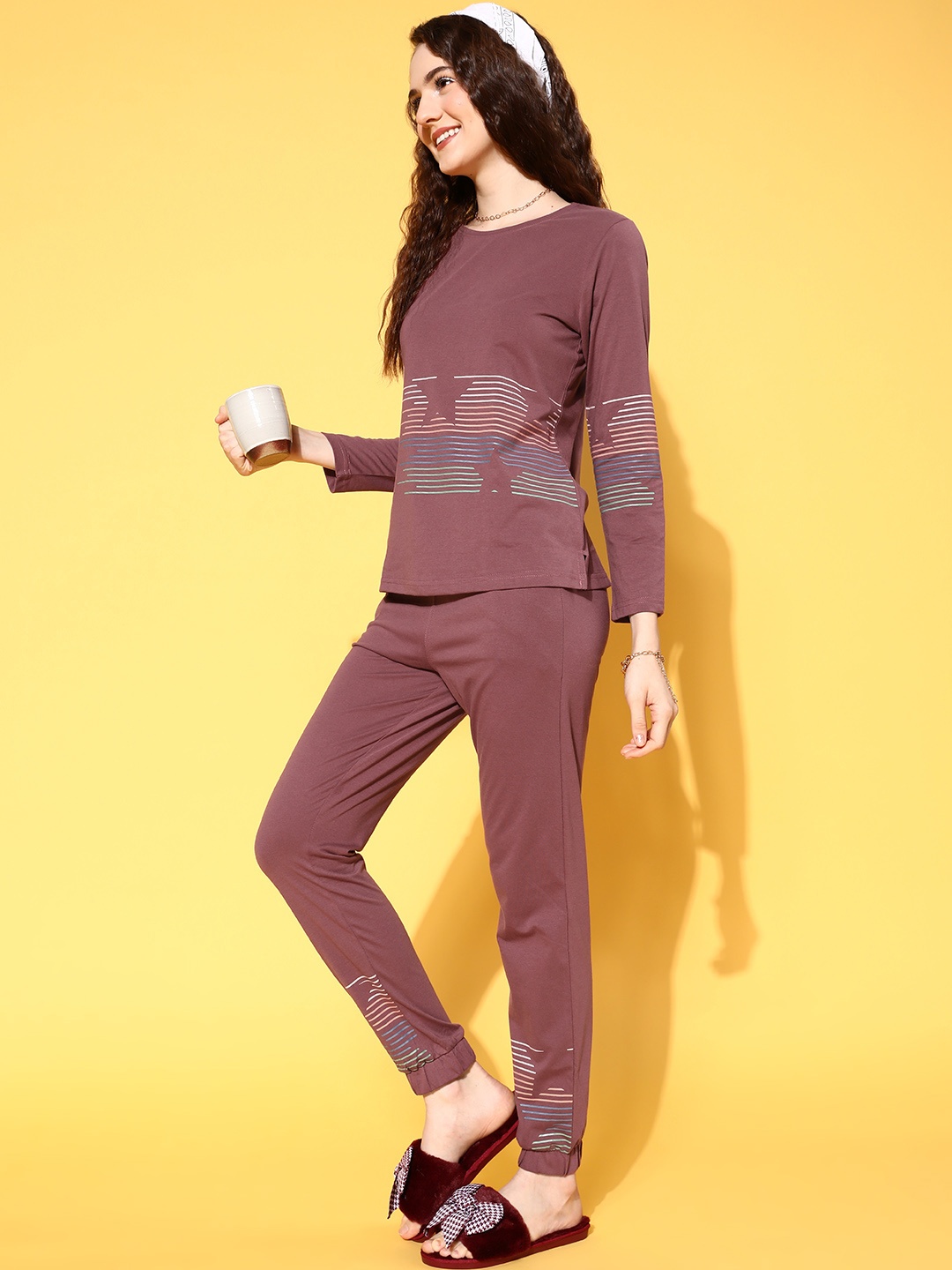 

Sweet Dreams Women Bronze-Toned Geometric Printed Night suit