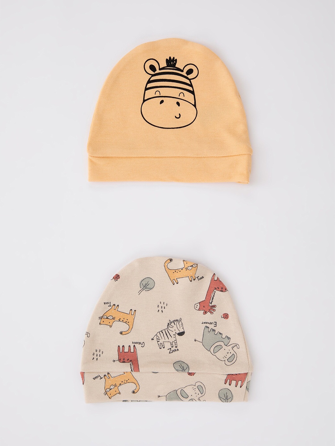 

DeFacto Boys Beige & Peach-Coloured Printed Cotton Beanie