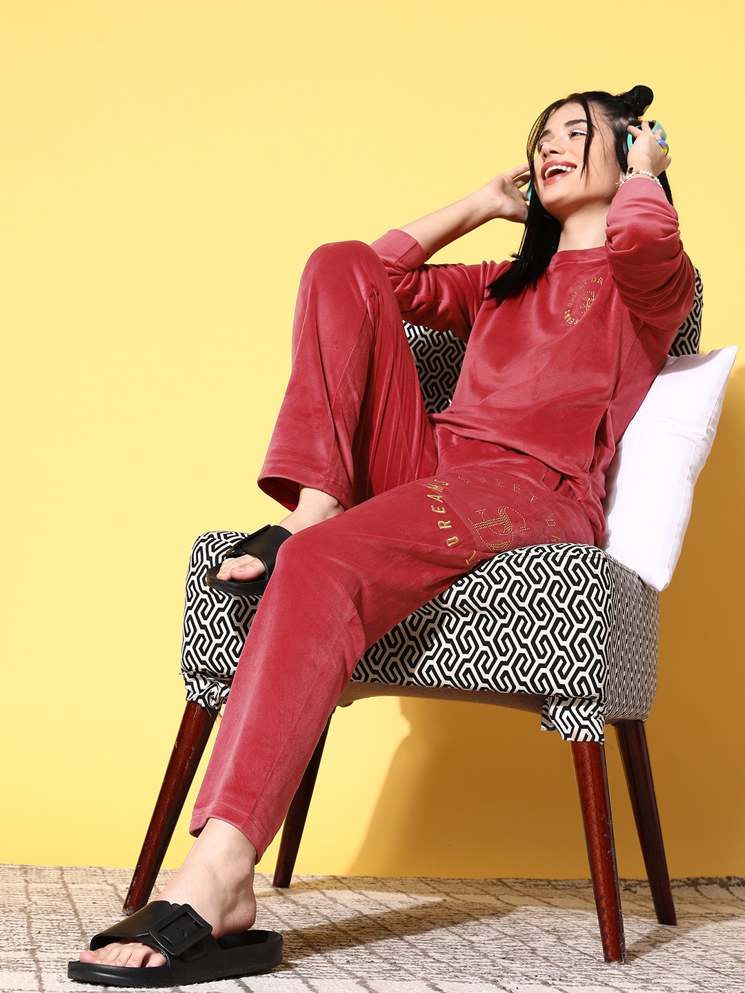 

Sweet Dreams Women Red Solid Sweatshirt with Track Pants