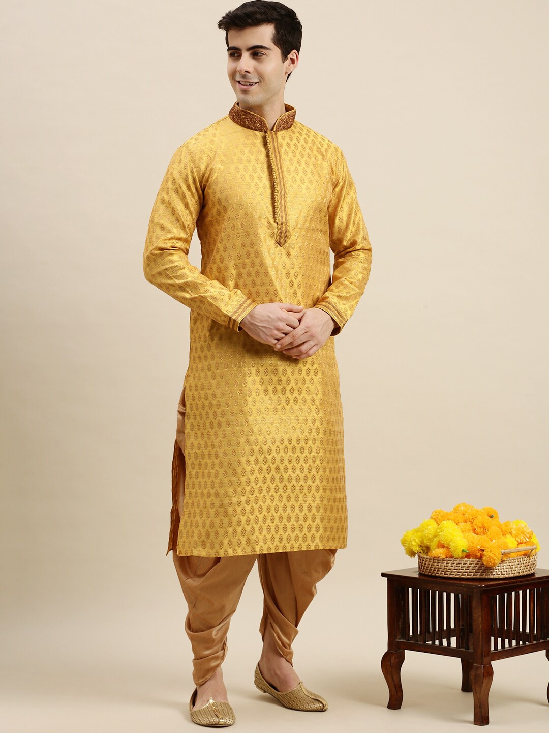

Sanwara Men Yellow Geometric Embroidered Thread Work Pastels Kurta