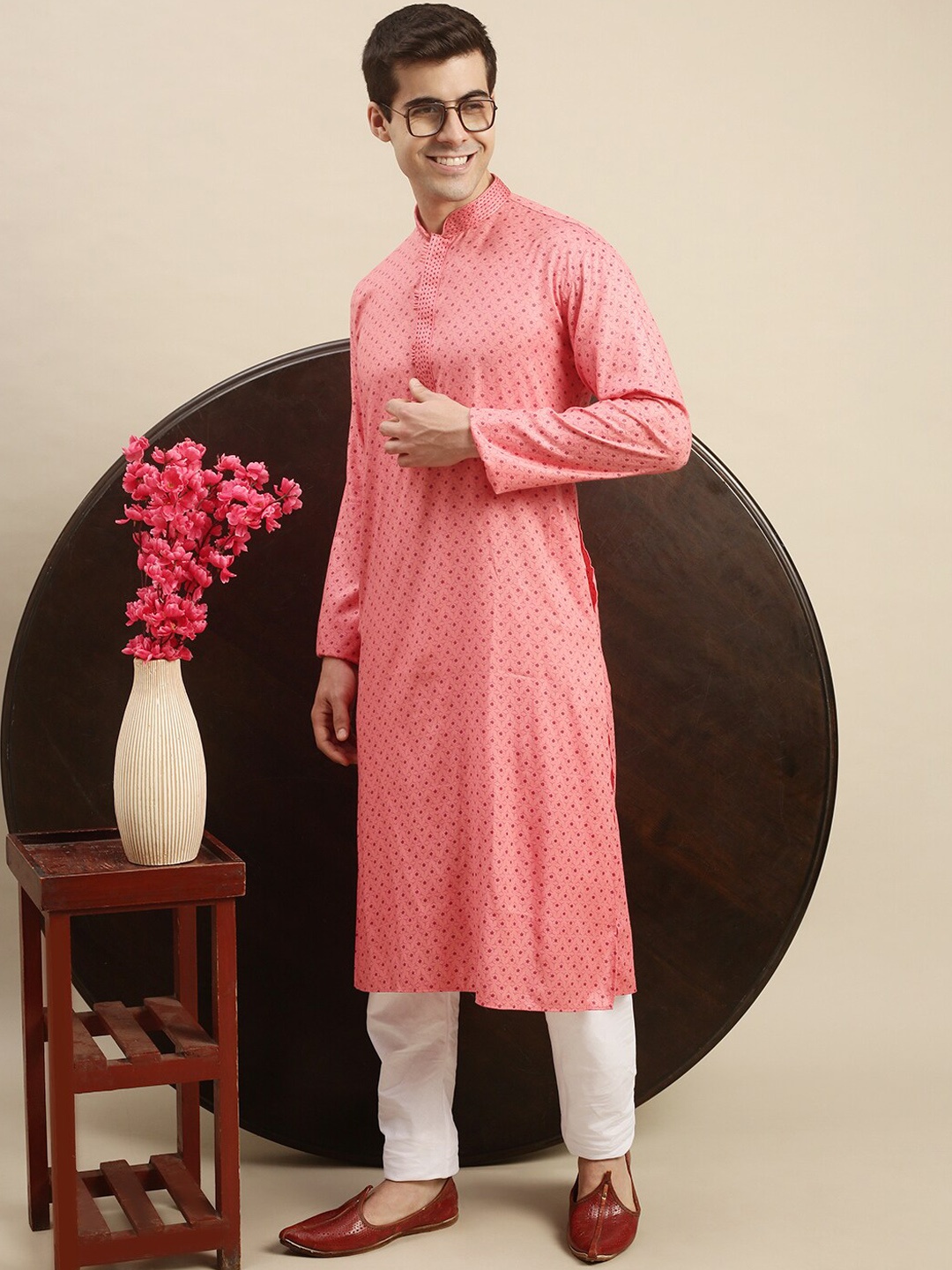 

Sanwara Men Pink Geometric Printed Kurta