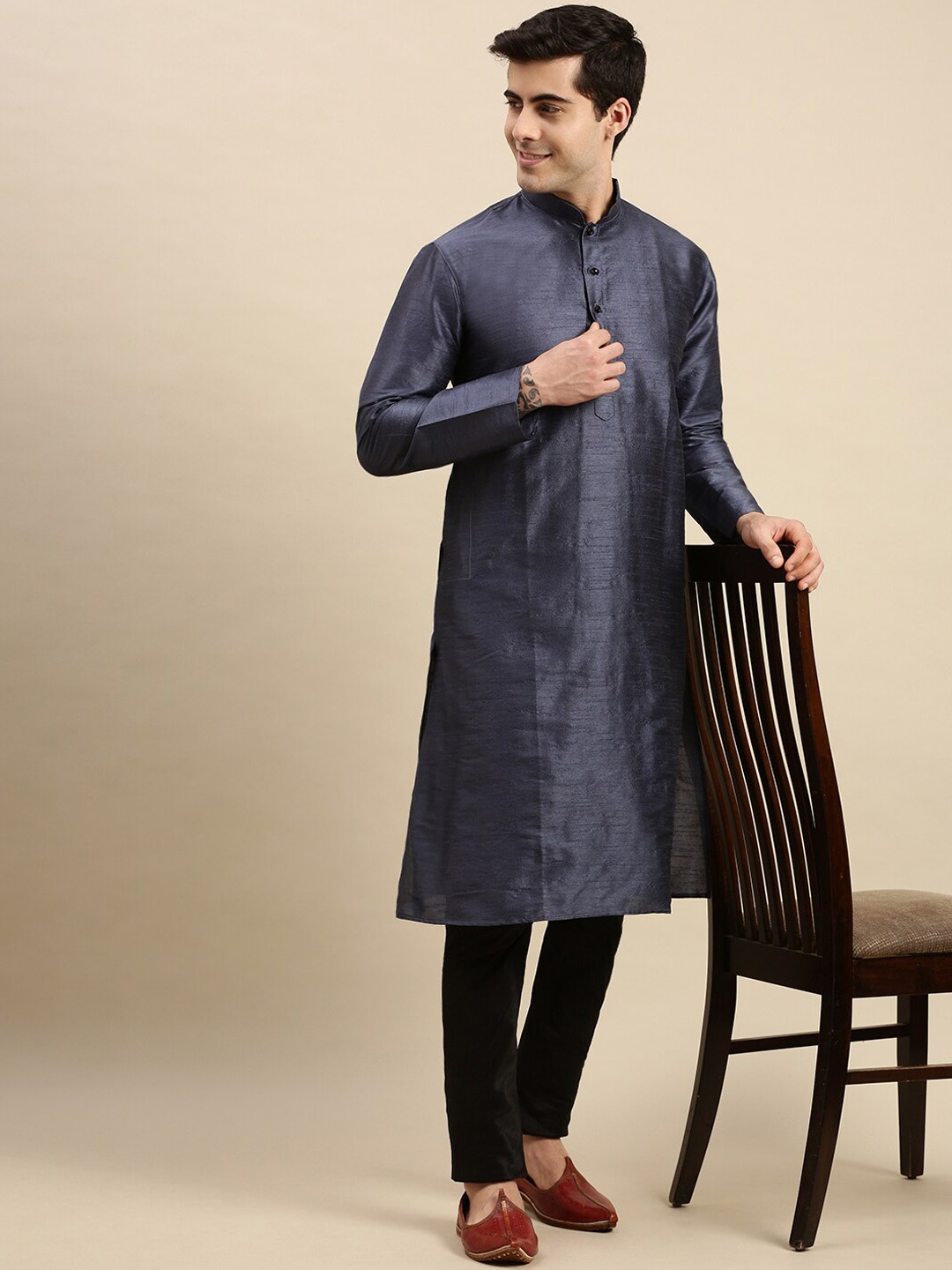 

Sanwara Men Grey Art Silk Kurta