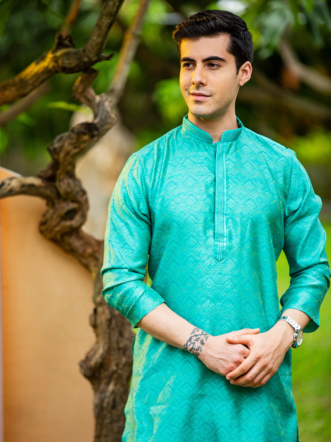 

Sanwara Men Green Ethnic Motifs Kurta