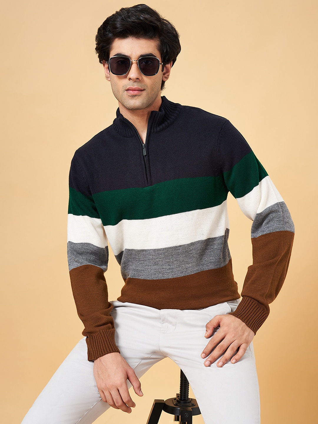 

BYFORD by Pantaloons Men Navy Blue & Green Colourblocked Pullover