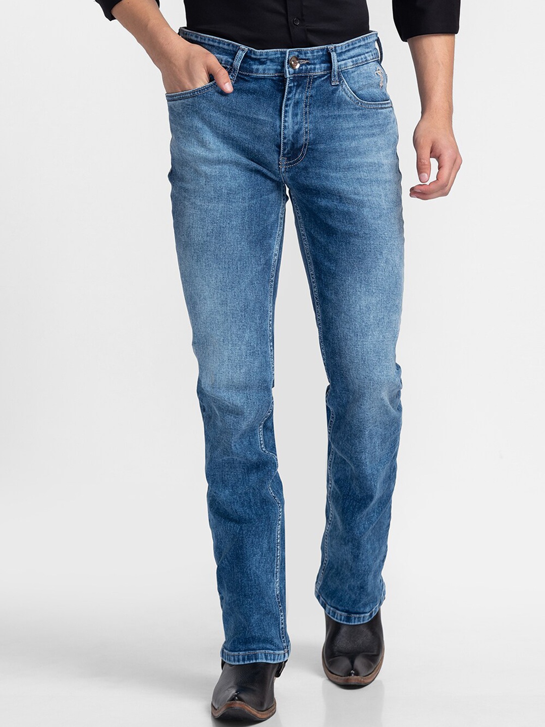 

mode de base Men Blue Bootcut Mildly Distressed Light Fade Stretchable Jeans