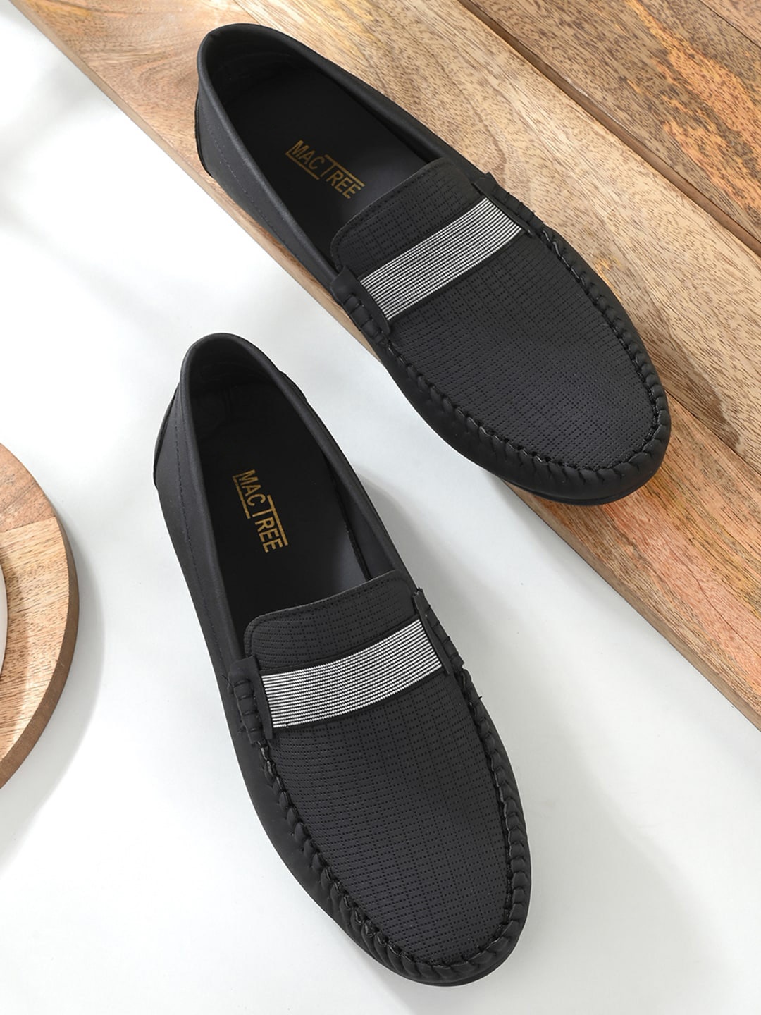 

Mactree Men Black Textured Nubuck Loafers