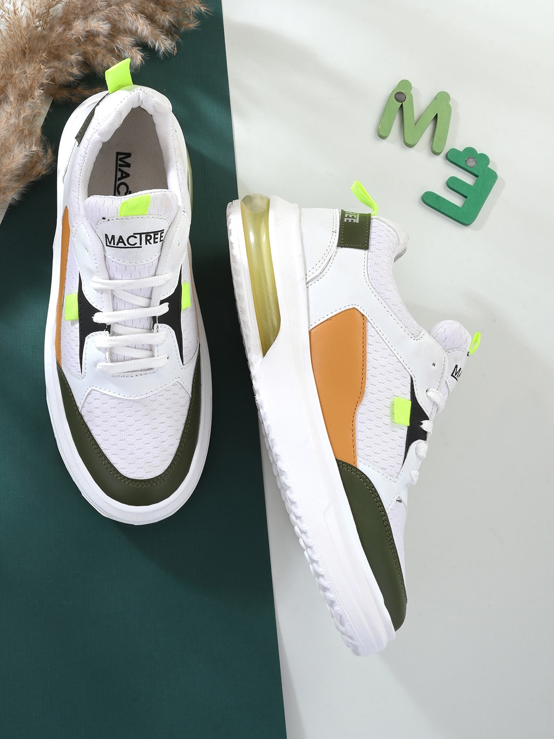 

Mactree Men White Colourblocked PU Sneakers