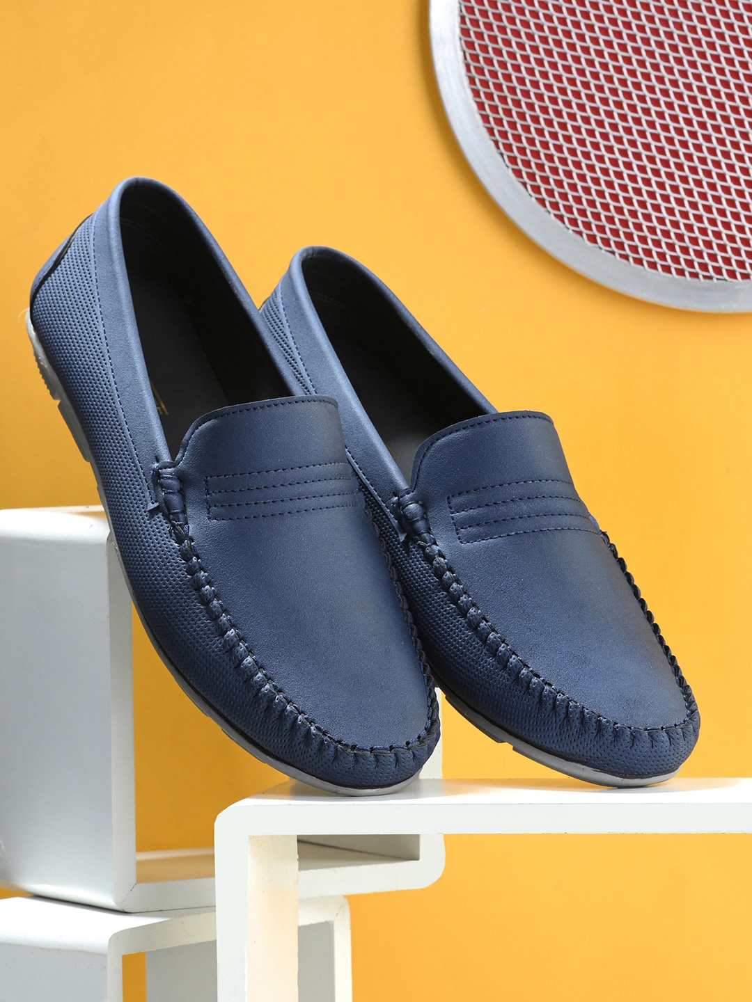 

Mactree Men Blue Nubuck Lightweight Slip-On Sneakers